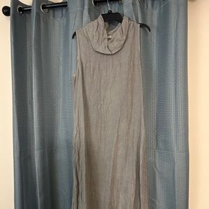 Long grey no sleeve dress